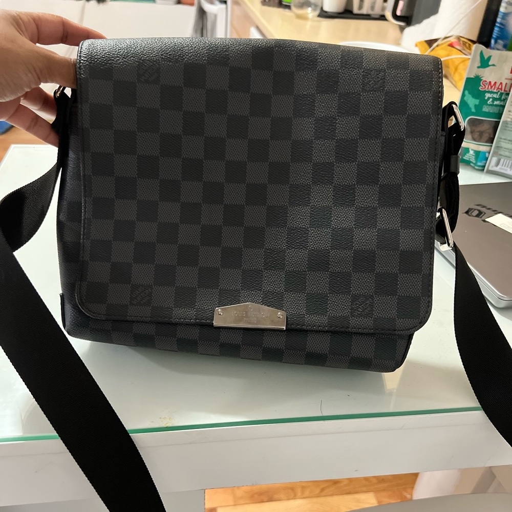 Louis Vuitton men’s Magnetic Messenger bag